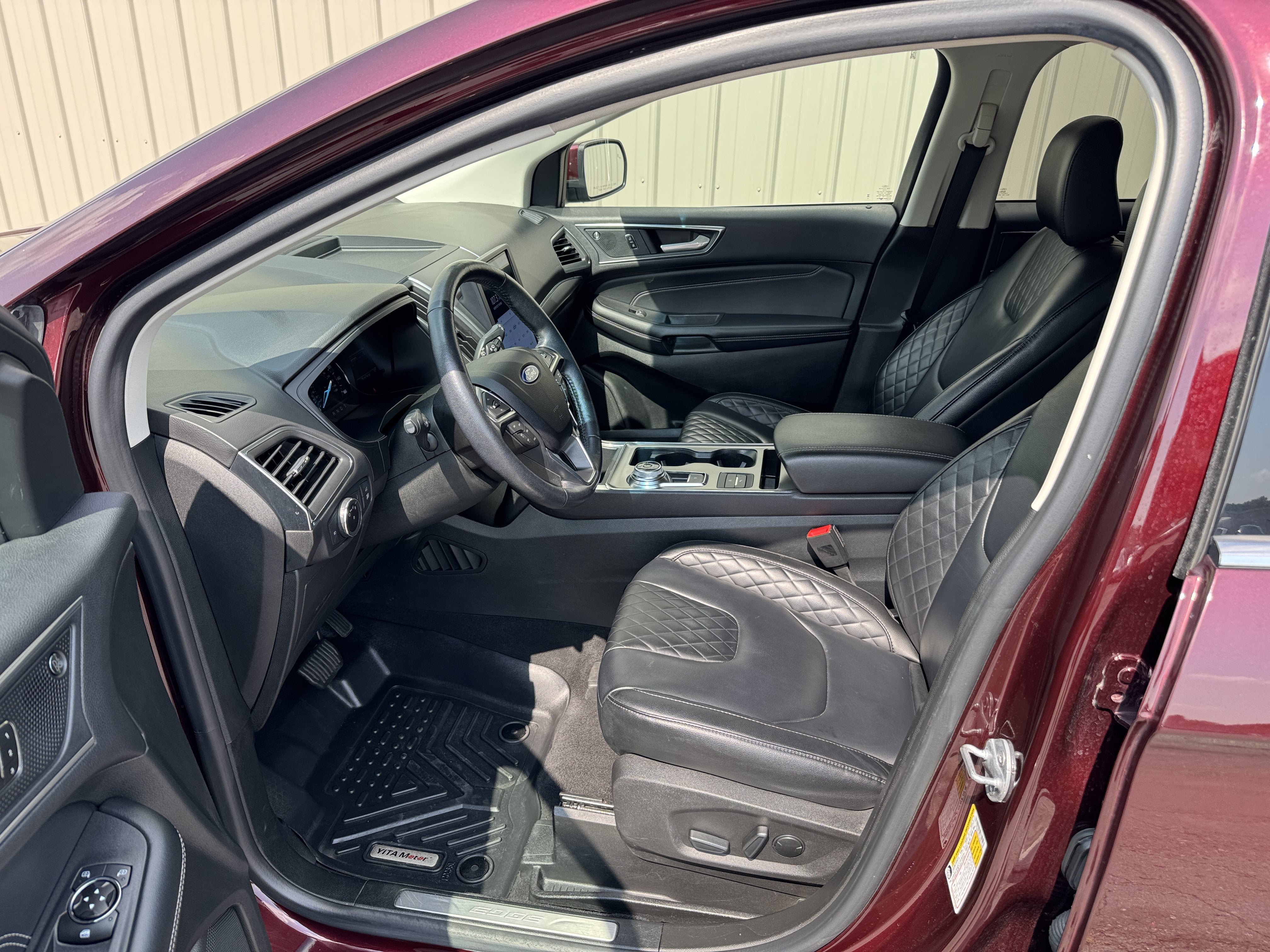 Used 2023 Ford Edge Titanium AWD/4WD image 9