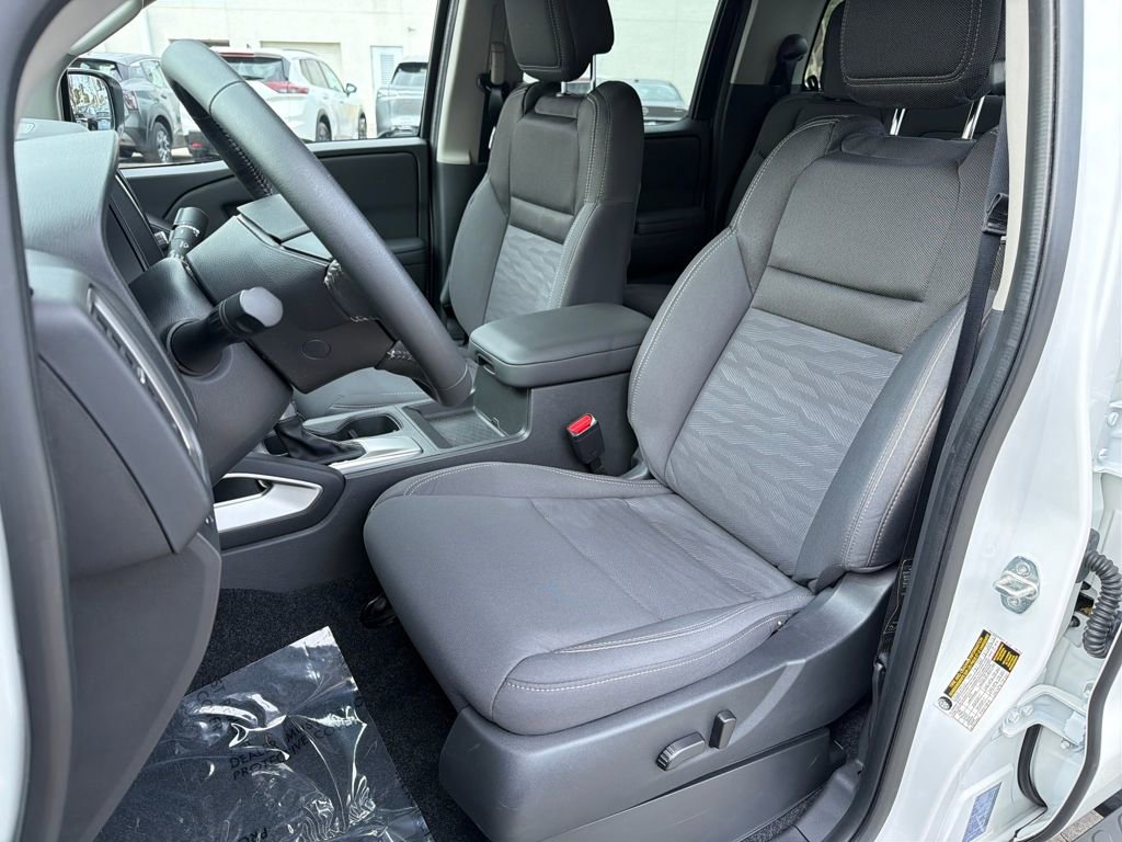 Used 2024 Nissan Frontier SV w/ SV Convenience Package image 30
