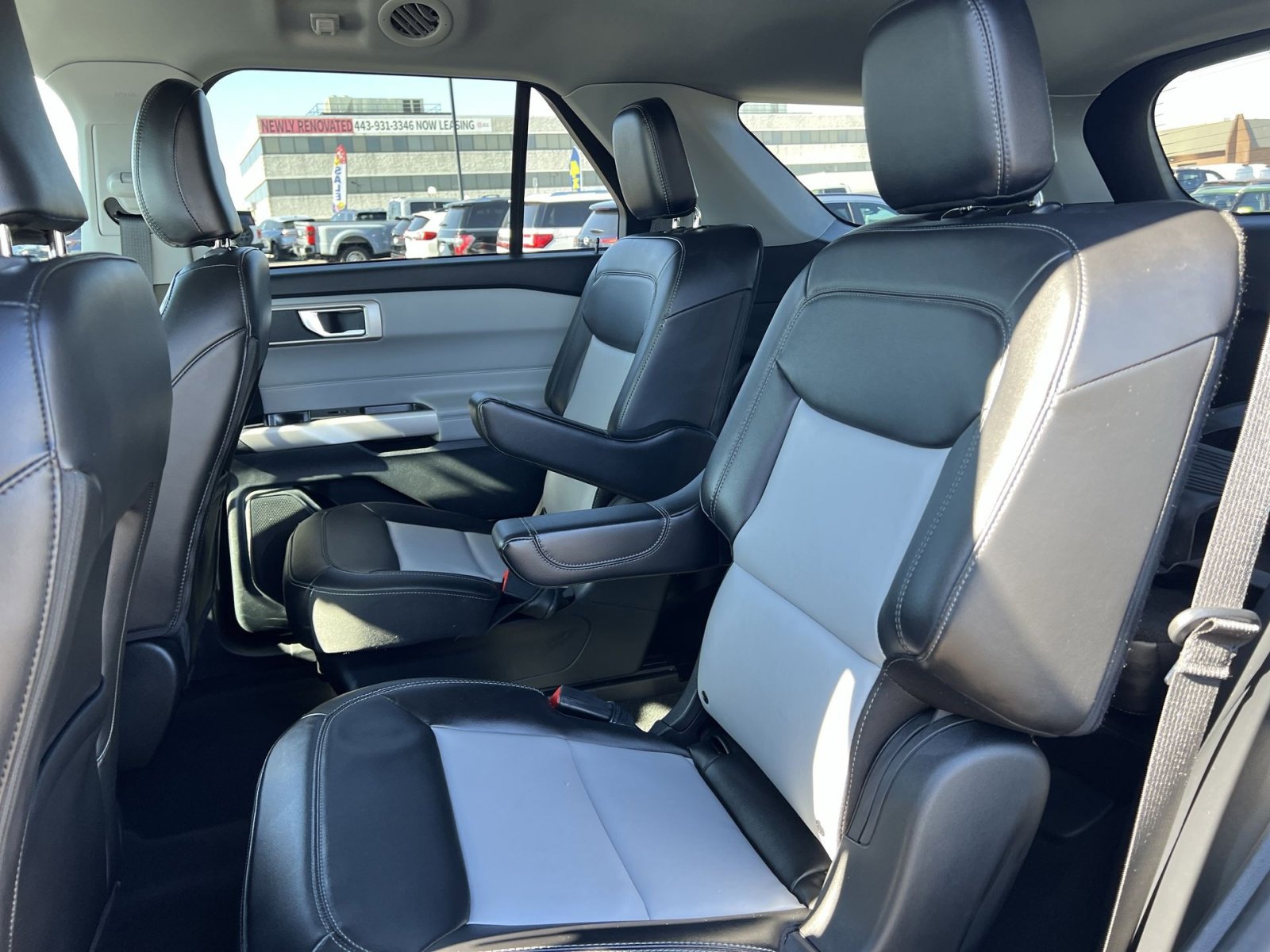 Used 2024 Ford Explorer XLT w/ Equipment Group 202A image 23