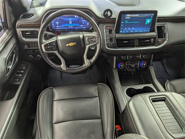 Used 2023 Chevrolet Suburban Premier image 18