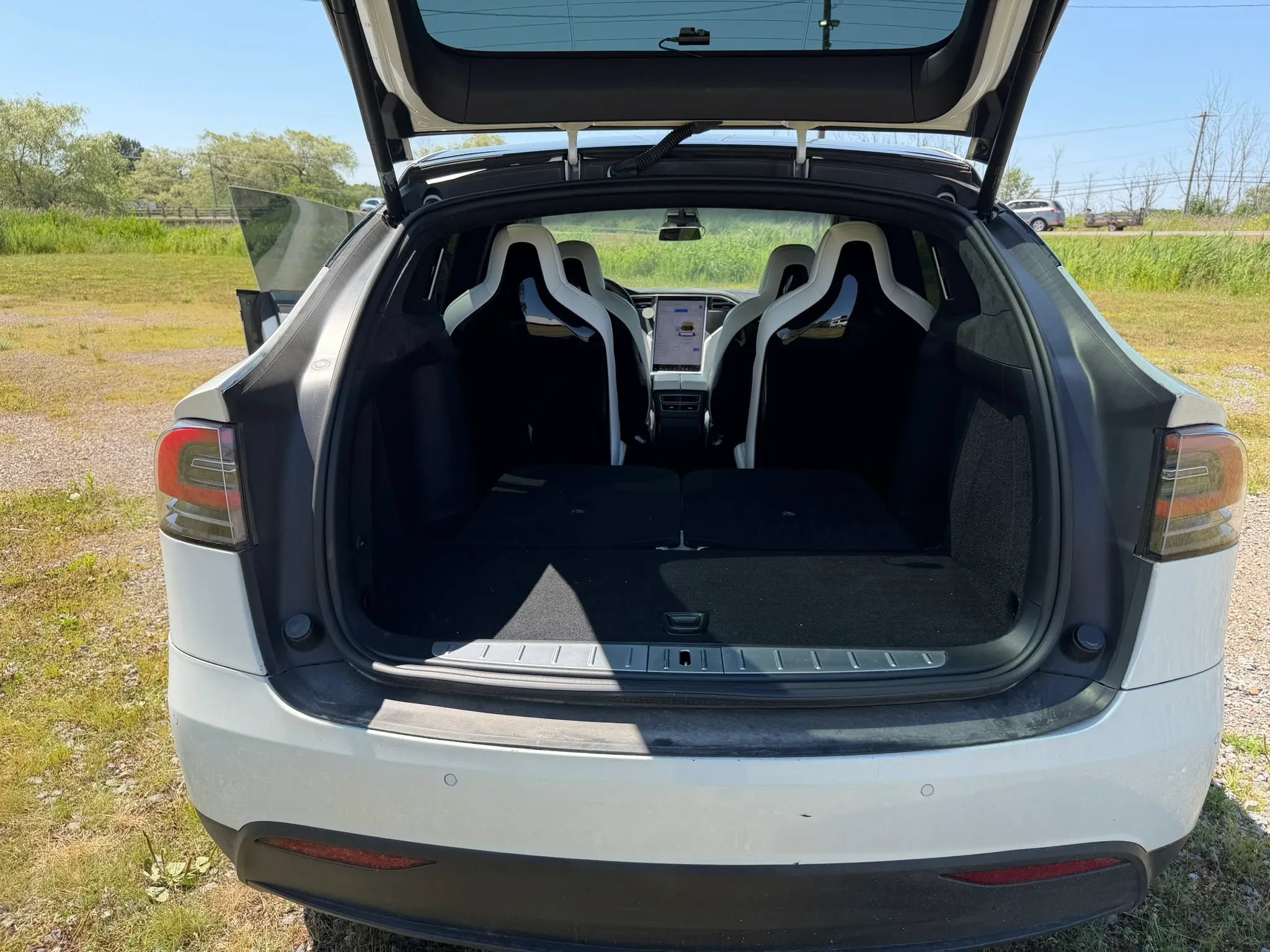 Used 2016 Tesla Model X 90D AWD/4WD image 23