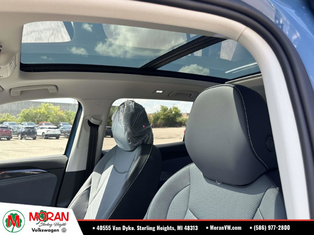 Used 2026 Volkswagen Tiguan SE AWD/4WD image 15