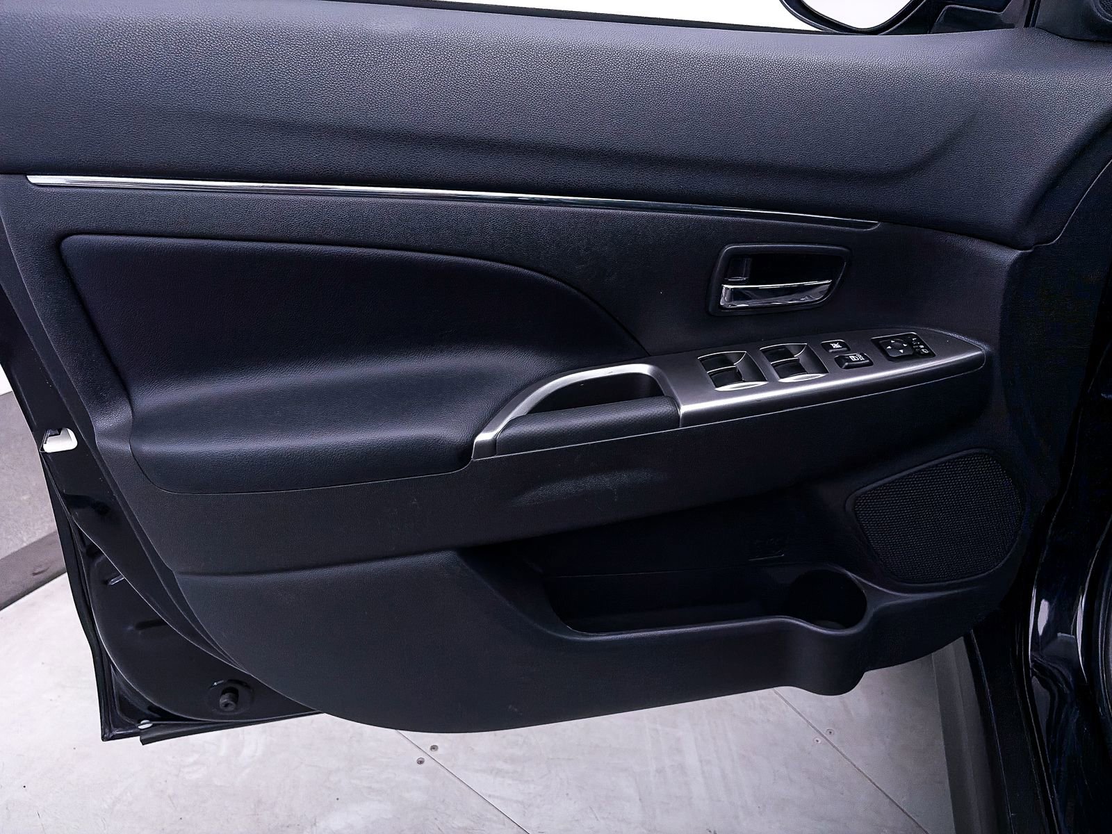 Used 2024 Mitsubishi Outlander Sport SE AWD/4WD image 14