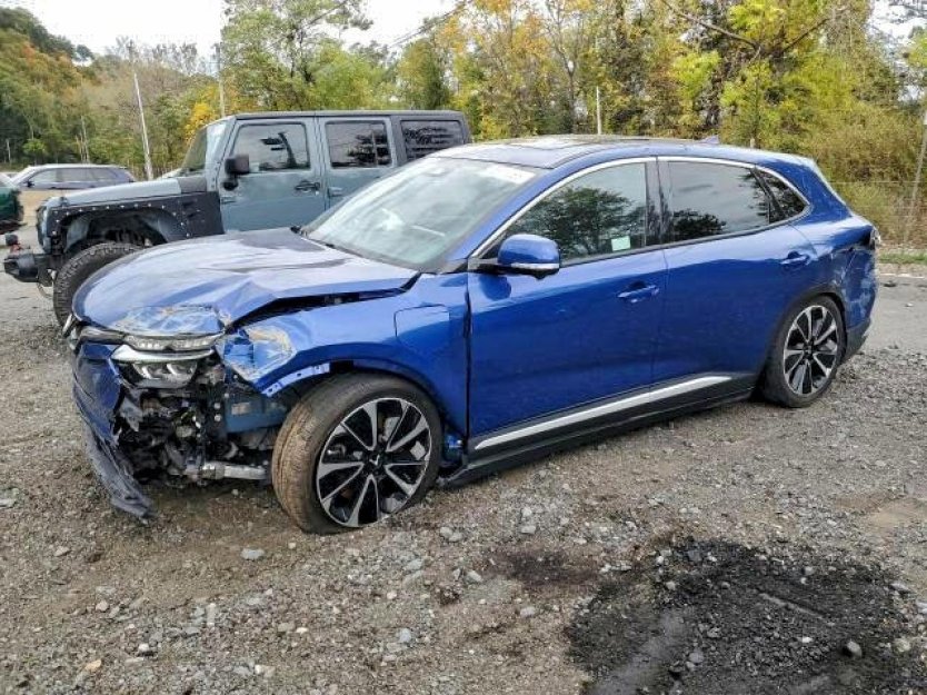 Used 2024 VinFast VF 8 Plus image 3