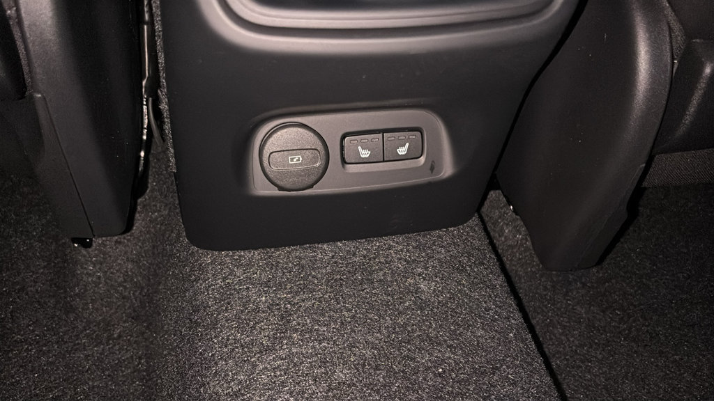 New 2026 Volvo XC40 B5 Ultra w/ Climate Package AWD/4WD image 9