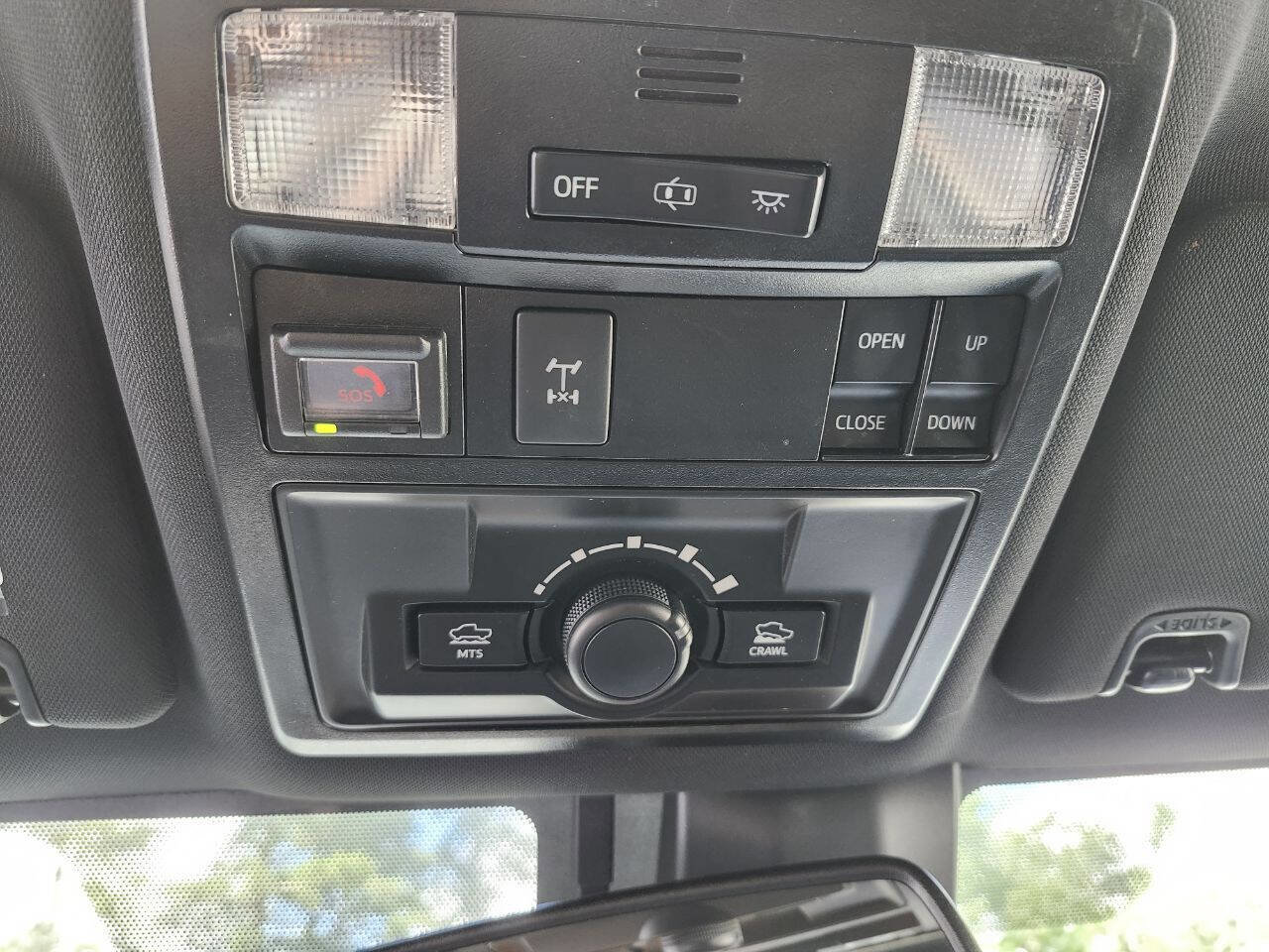 Used 2020 Toyota Tacoma TRD Off-Road w/ TRD Premium Off Road Package image 15