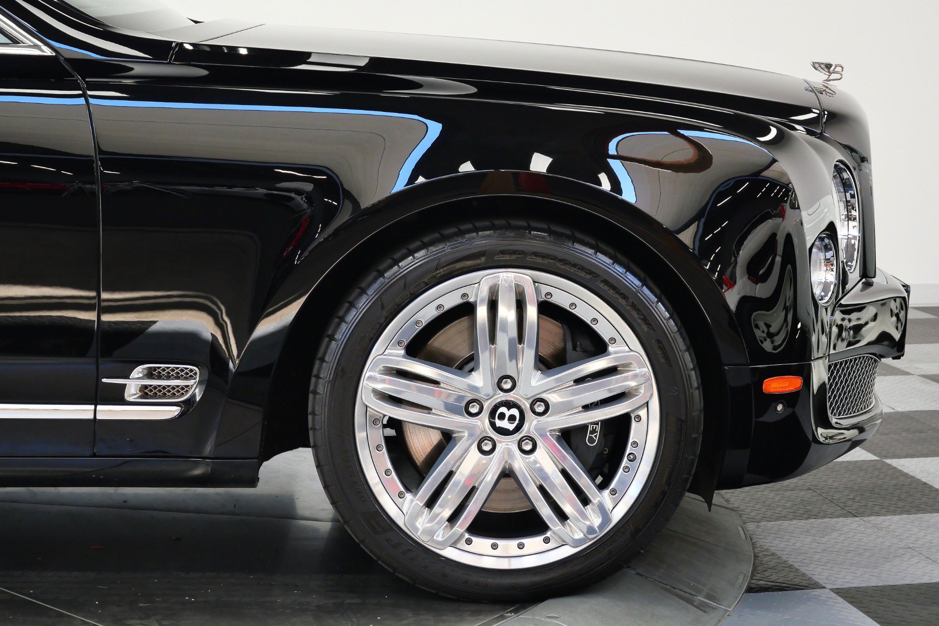 Used 2013 Bentley Mulsanne RWD image 52
