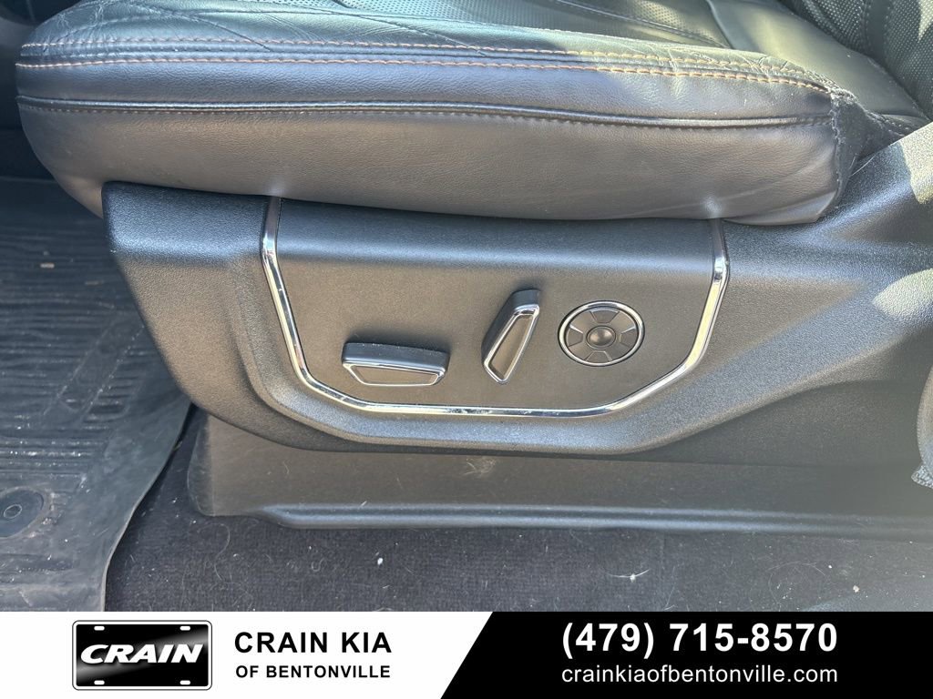 Used 2020 Ford Expedition Platinum AWD/4WD image 17