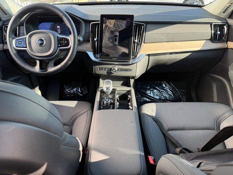 Used 2026 Volvo XC90 B6 Plus AWD/4WD image 13