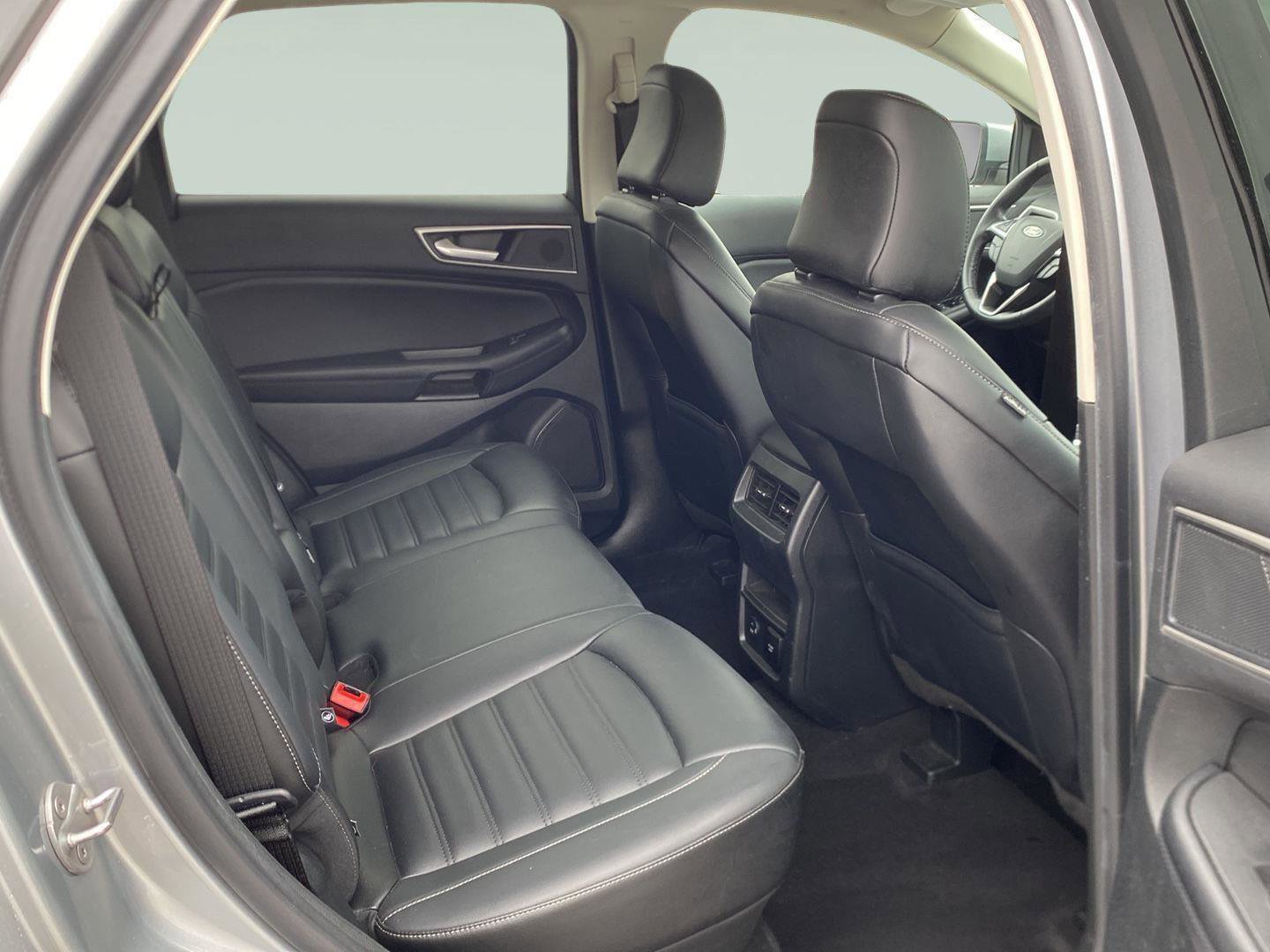 Used 2022 Ford Edge SEL w/ Convenience Package AWD/4WD image 12