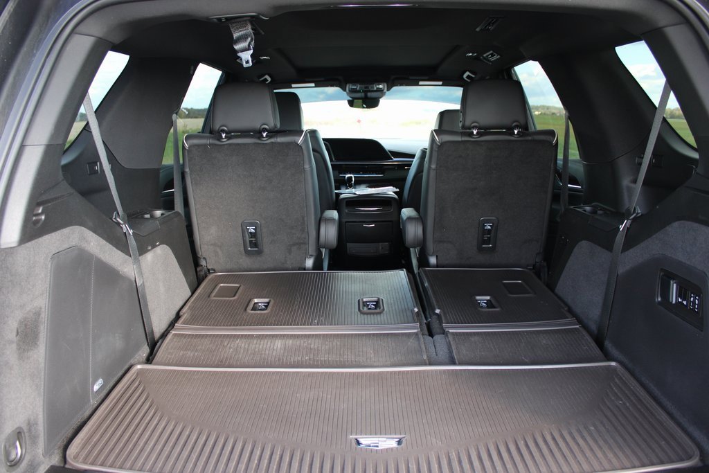 Used 2023 Cadillac Escalade Premium Luxury w/ Performance Package image 42