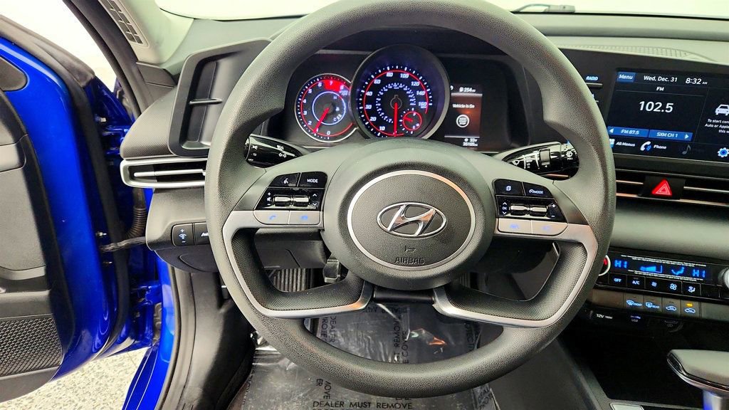 Used 2021 Hyundai Elantra SEL image 13