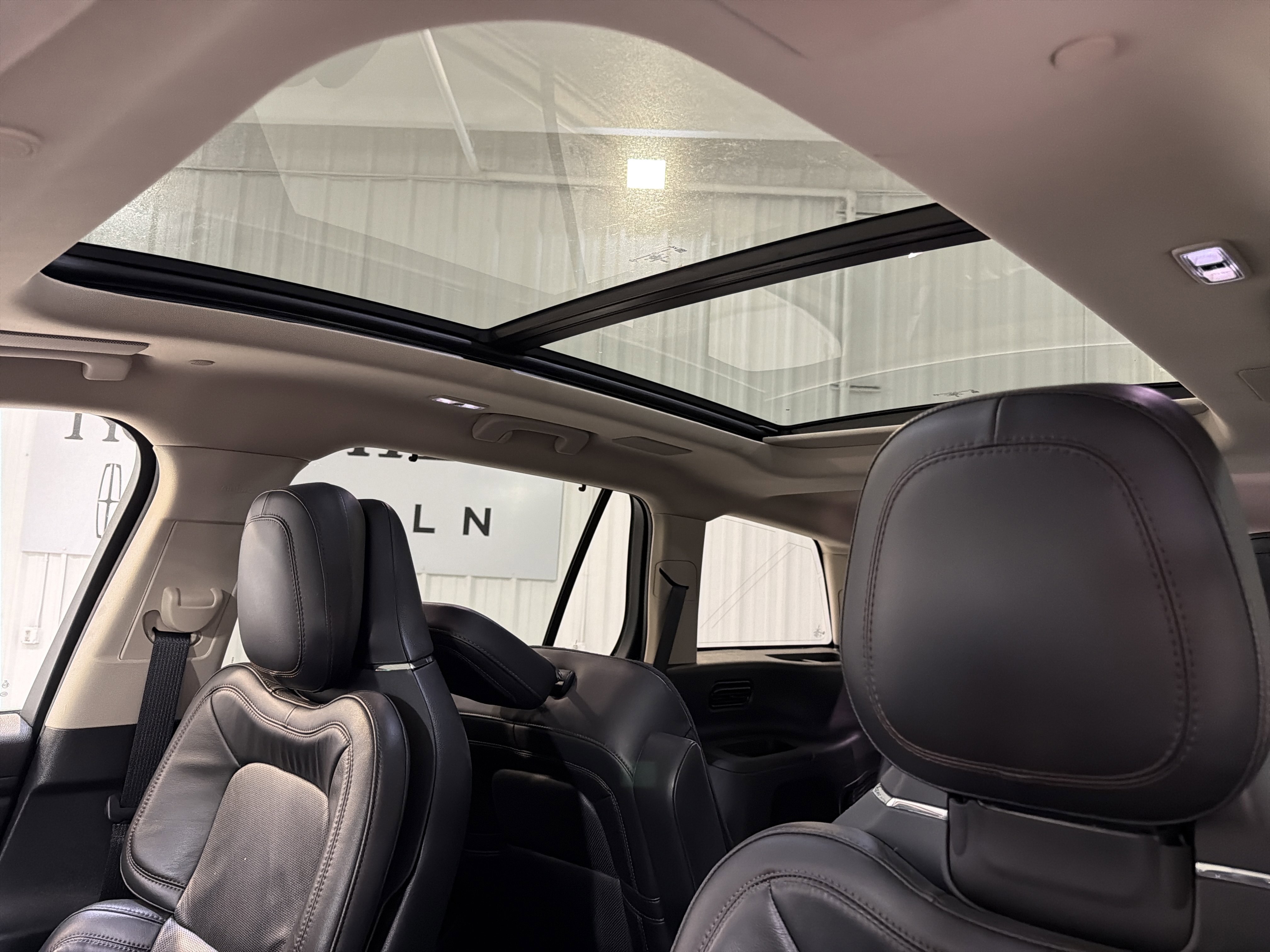 Used 2023 Lincoln Aviator Grand Touring w/ Equipment Group 301A image 18