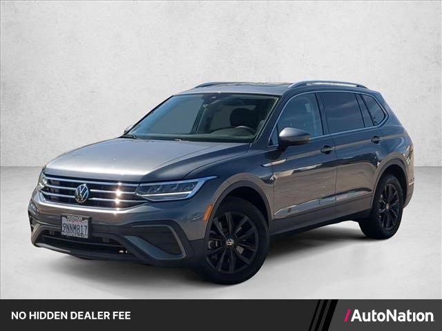 Used 2024 Volkswagen Tiguan SE w/ Panoramic Sunroof Package
