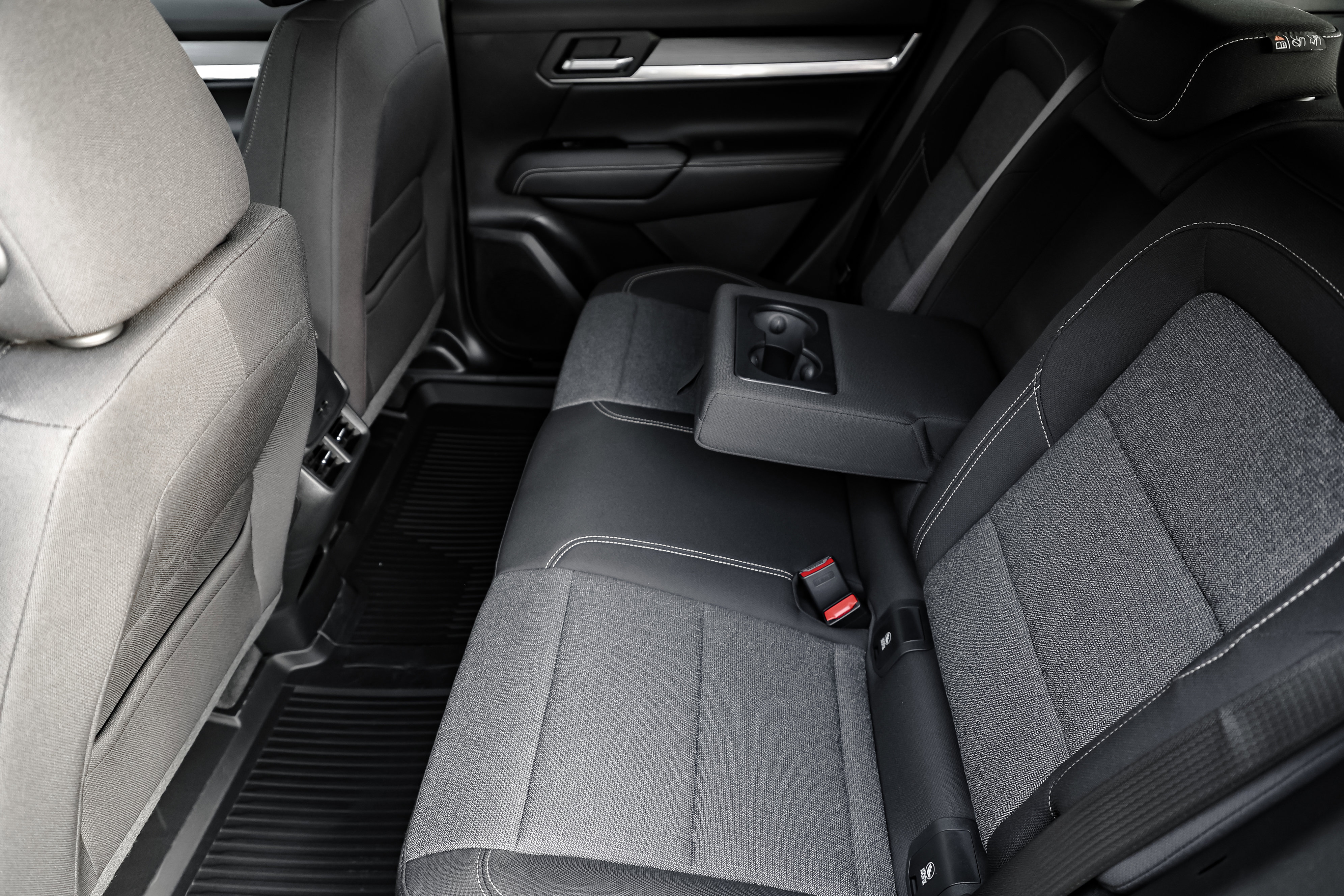 New 2026 GMC Terrain Elevation w/ LPO, Floor Liner Package image 15