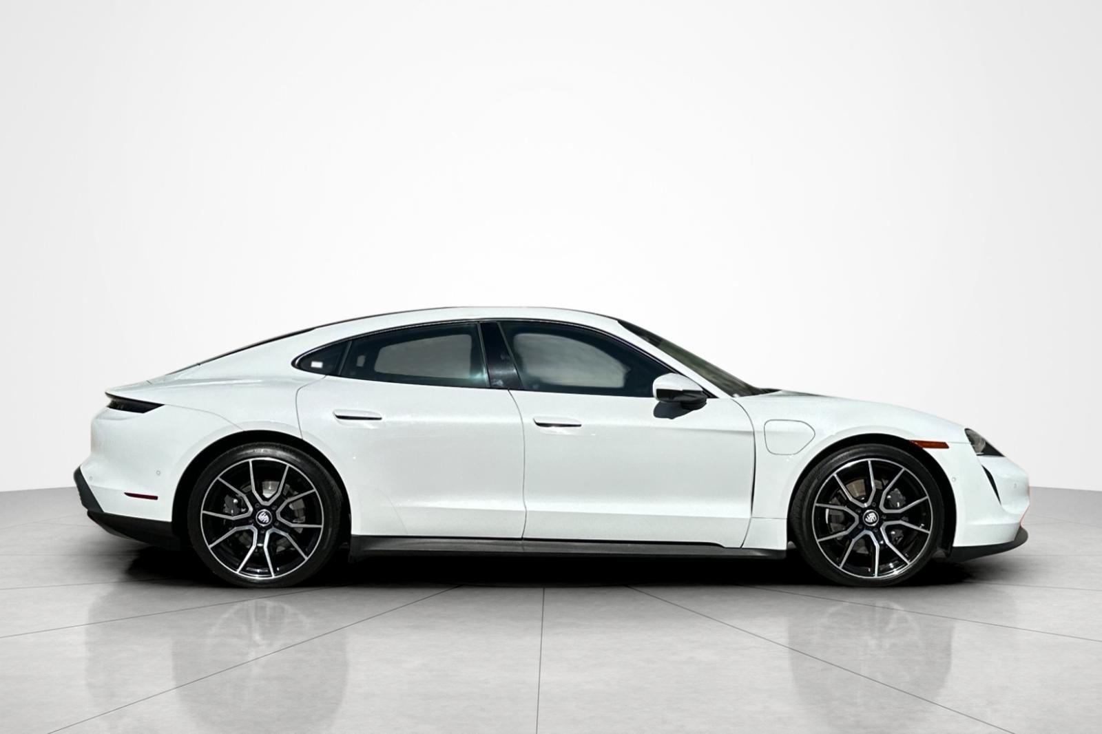 Used 2023 Porsche Taycan w/ Premium Package RWD image 6