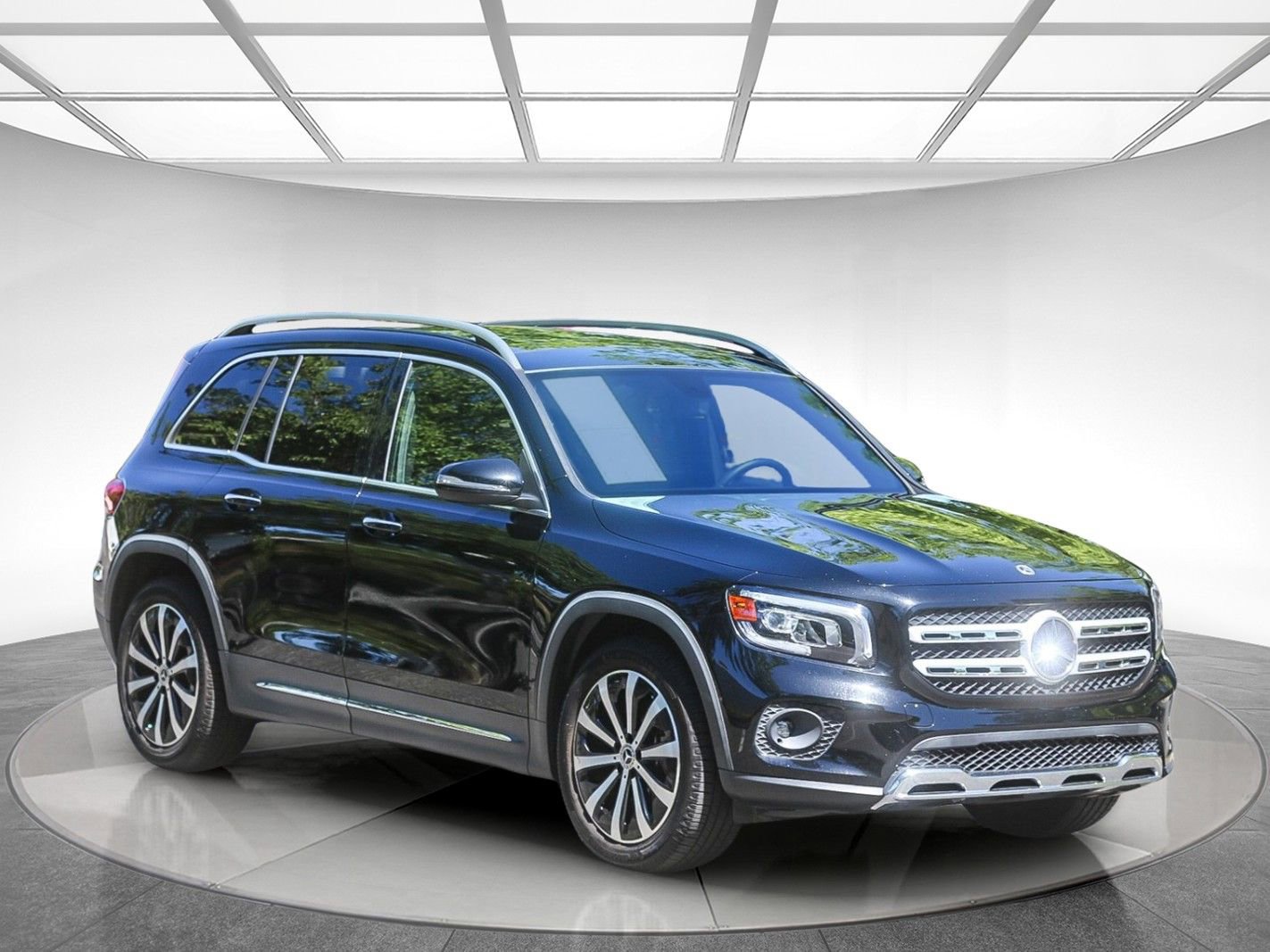 Used 2021 Mercedes-Benz GLB 250 4MATIC image 5