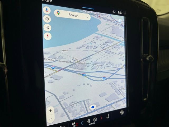 Used 2025 Volvo XC40 B5 Core AWD/4WD image 18