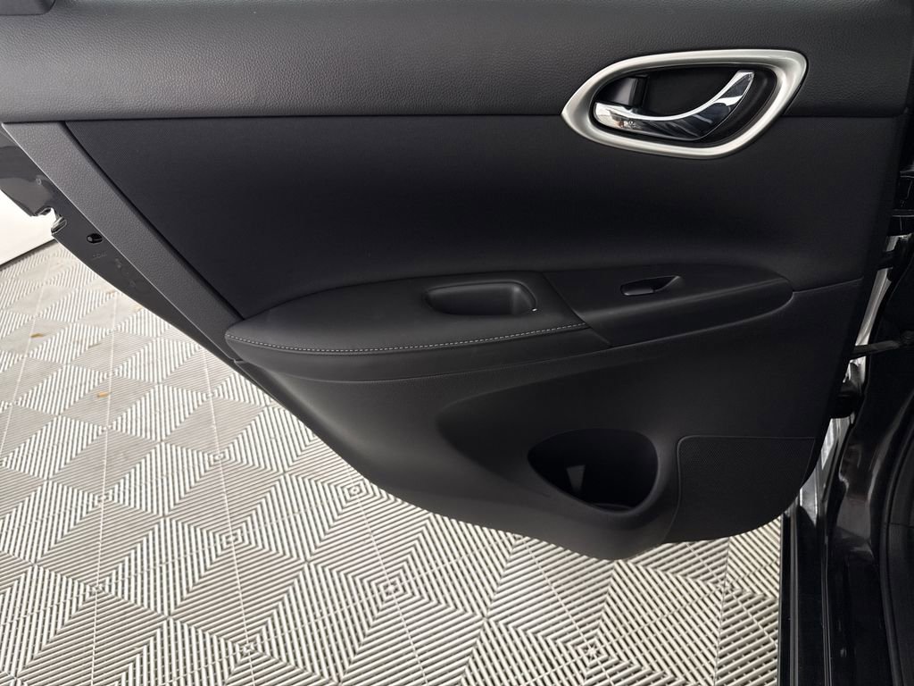 Used 2019 Nissan Sentra SV w/ Special Edition Package FWD image 12