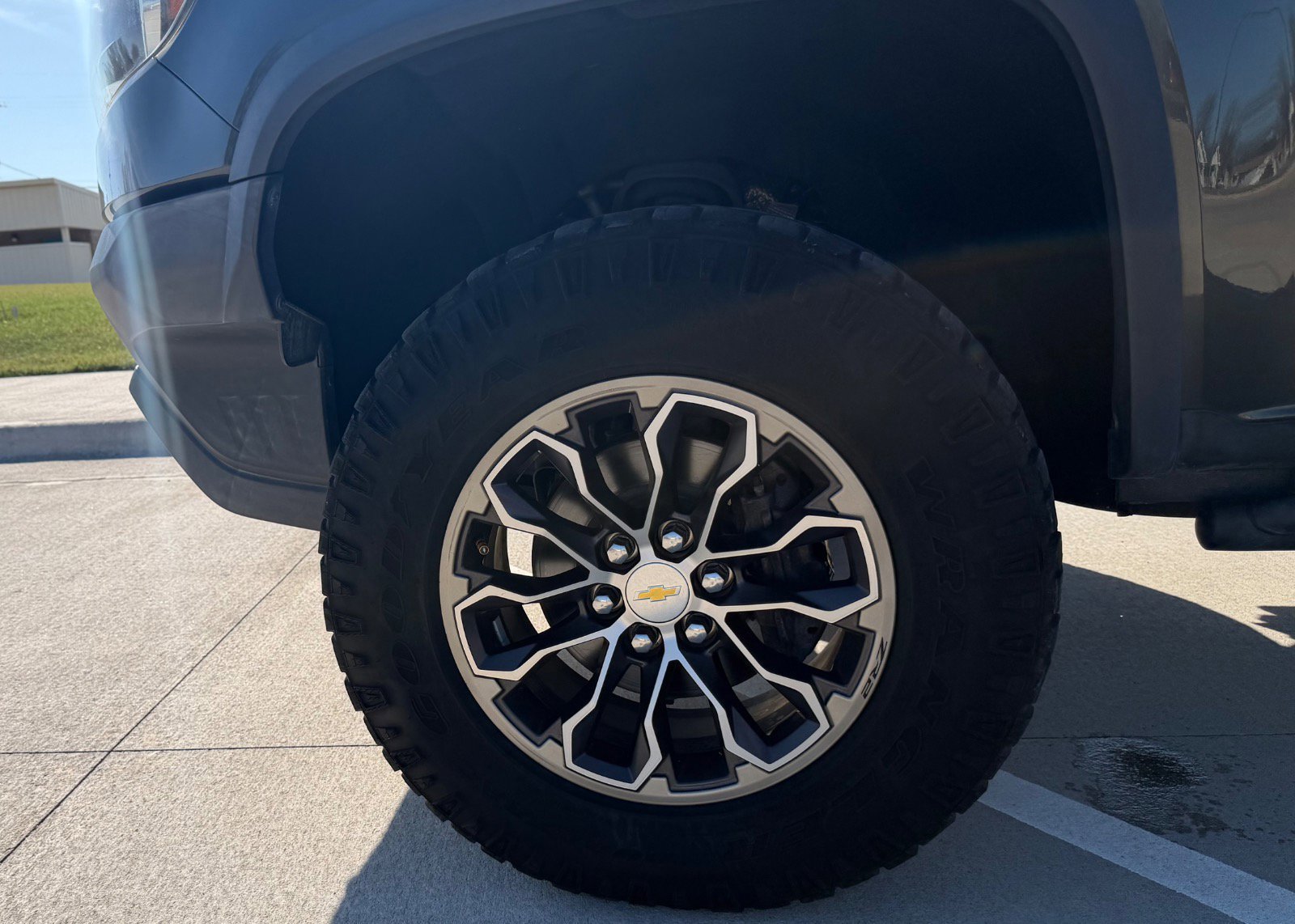 Used 2018 Chevrolet Colorado ZR2 image 11