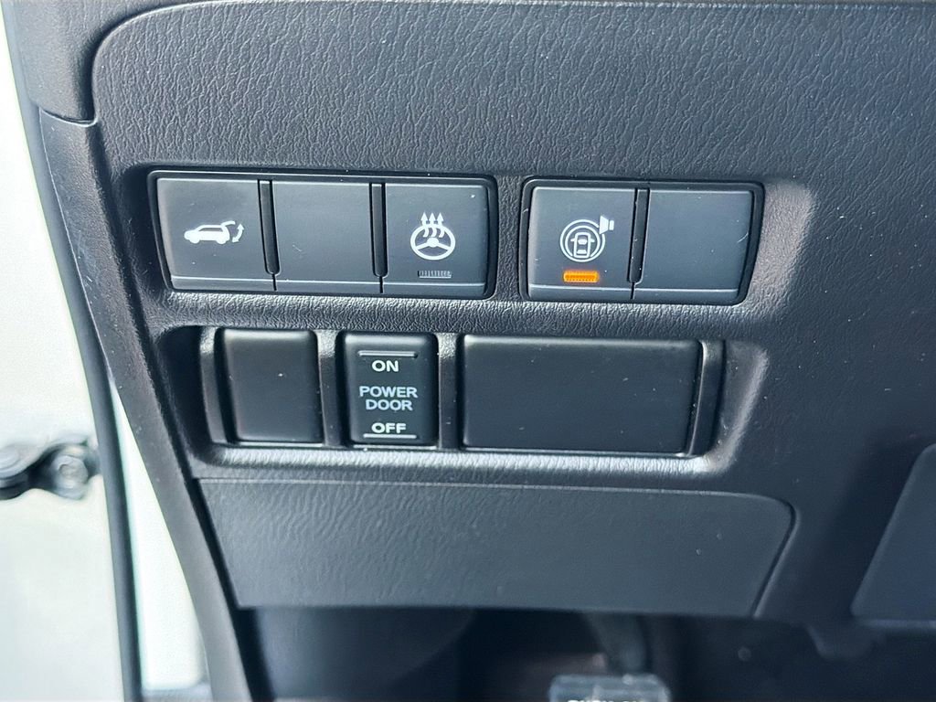 Used 2024 Nissan Armada SL image 35