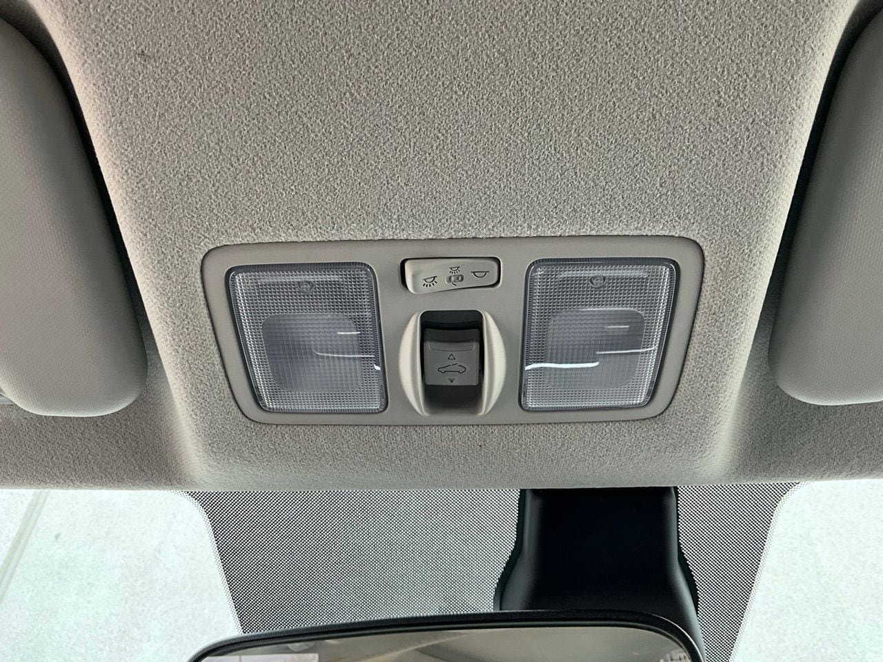 Used 2025 Hyundai Venue SEL image 16