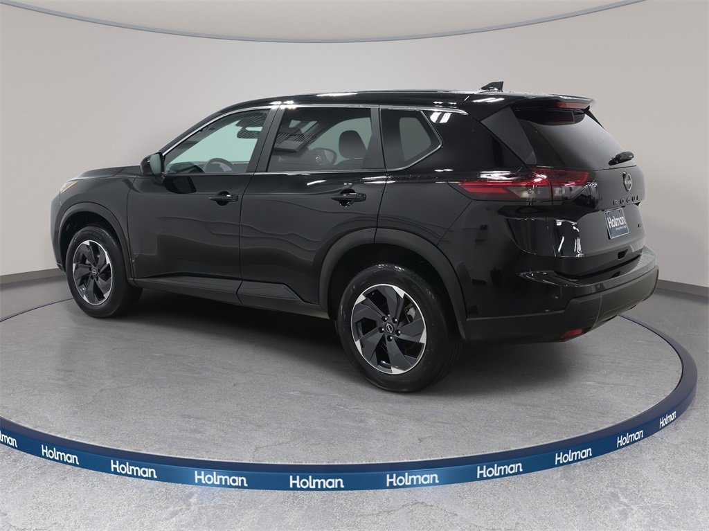 Used 2025 Nissan Rogue SV image 8