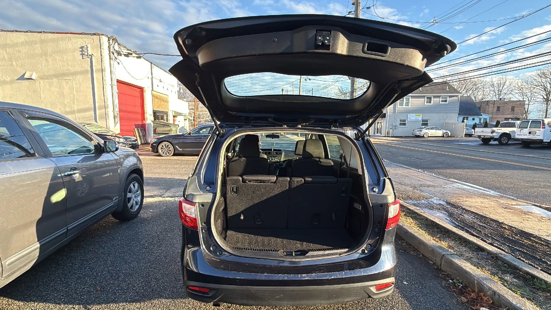 Used 2014 MAZDA MAZDA5 Sport image 27