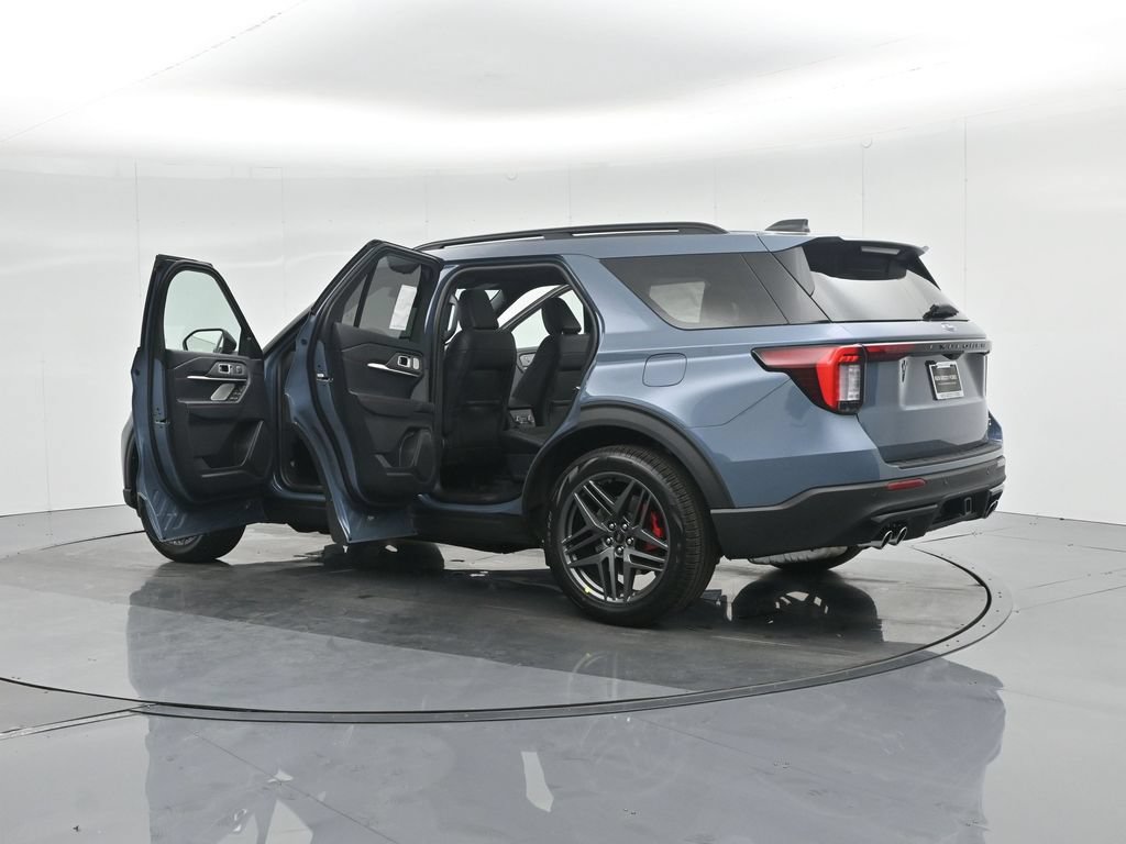 Certified 2025 Ford Explorer ST w/ Sun And Sound Package AWD/4WD image 39