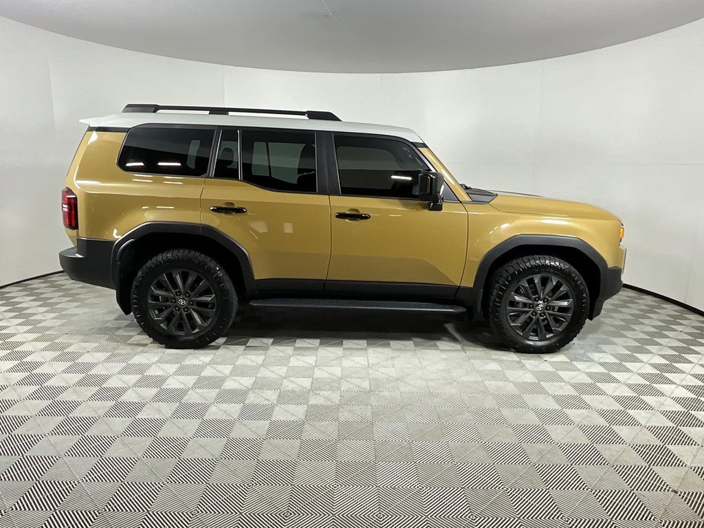 Used 2024 Toyota Land Cruiser image 5