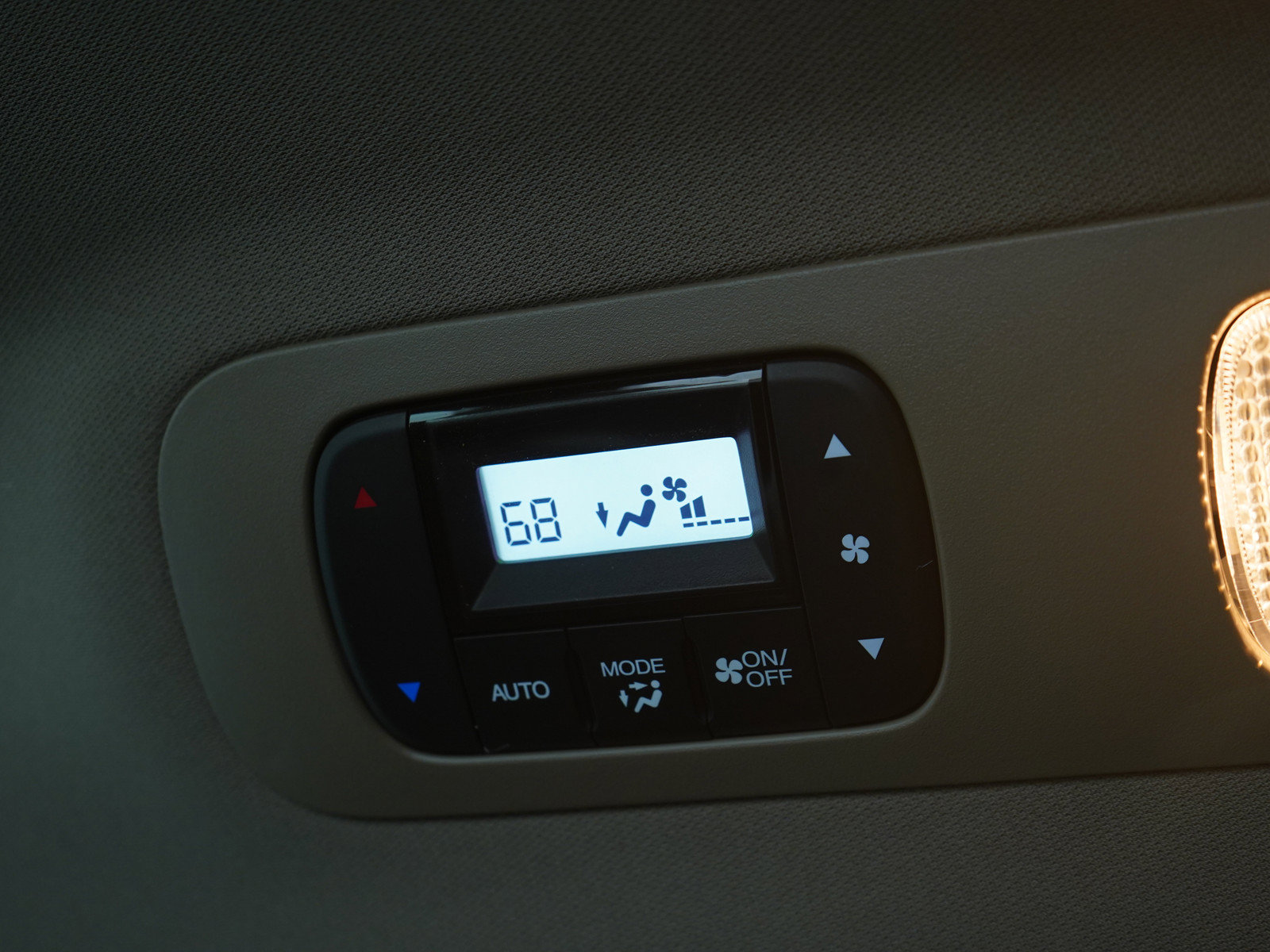Used 2023 Honda Odyssey Elite image 20