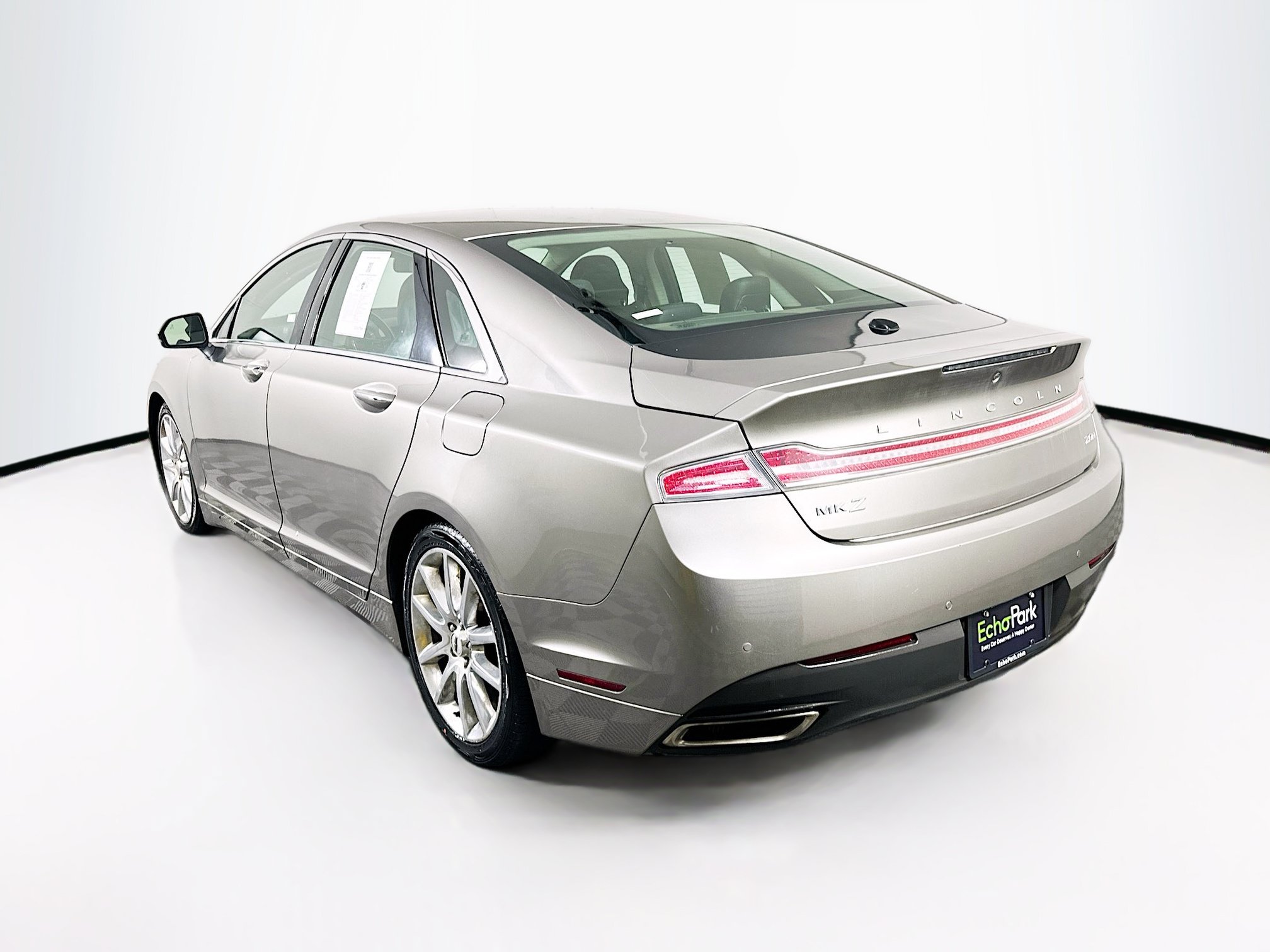 Used 2016 Lincoln MKZ Hybrid w/ Equipment Group 600A Reserve FWD image 5