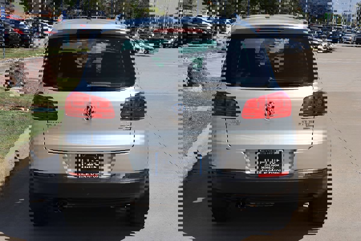 Used 2013 Volkswagen Tiguan SE image 8