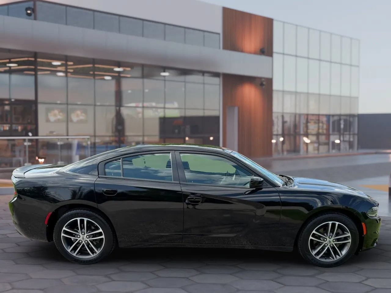 Used 2019 Dodge Charger SXT AWD/4WD image 4