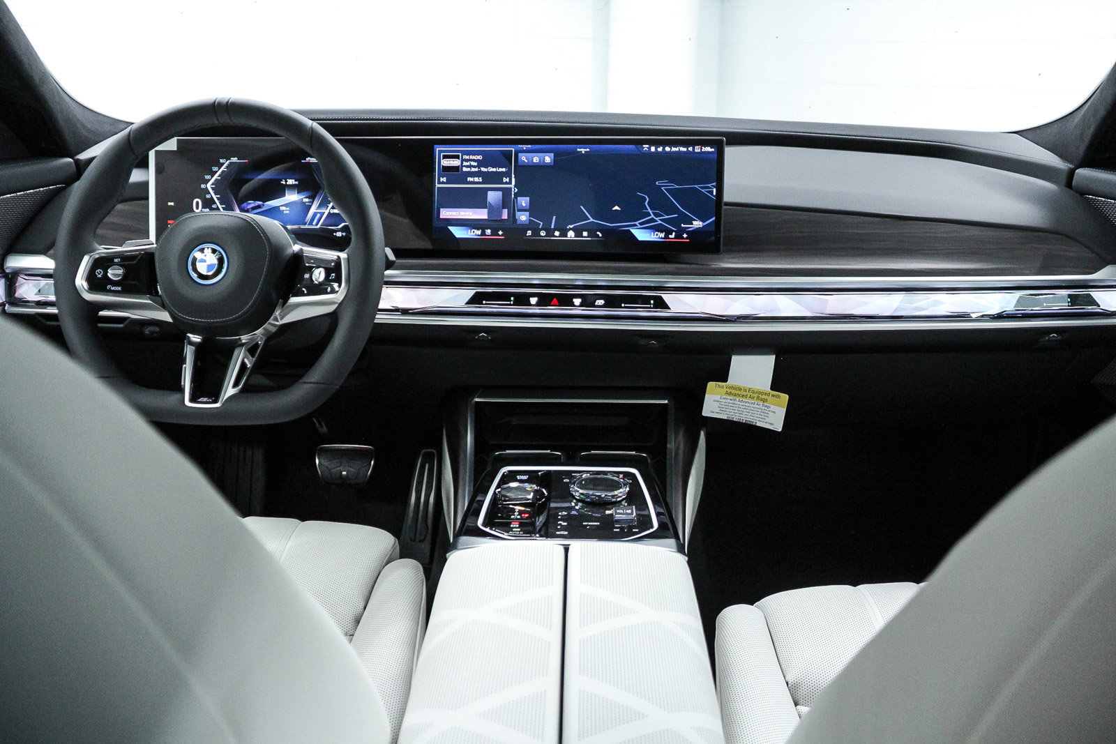 New 2026 BMW i7 eDrive50 w/ M Sport Package RWD image 13