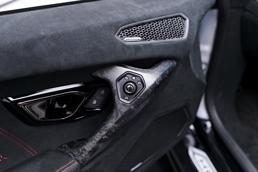 Used 2018 Lamborghini Huracan Performante image 51