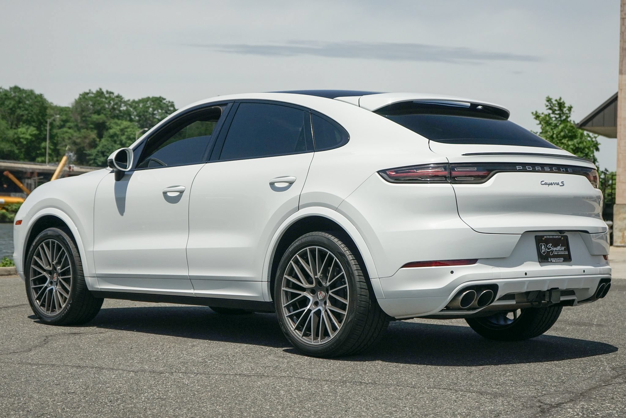 Used 2020 Porsche Cayenne S AWD/4WD image 3
