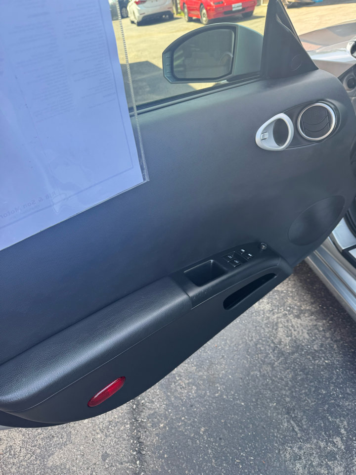 Used 2004 Nissan 350Z Touring image 5