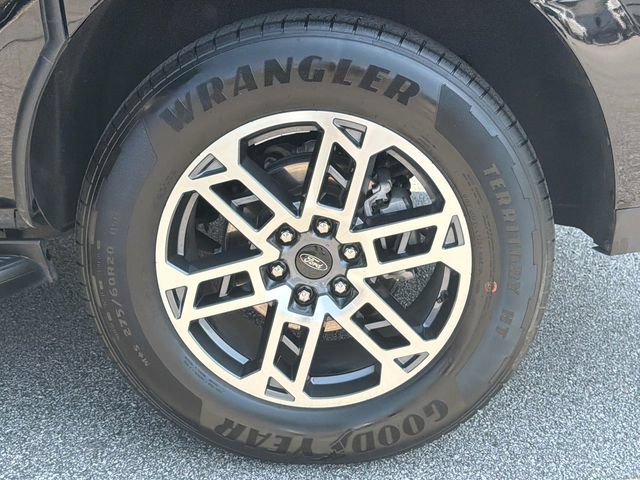 Used 2025 Ford Expedition Max Active RWD image 23