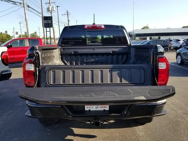 New 2026 GMC Canyon Denali w/ LPO, Denali Black Edition AWD/4WD image 5