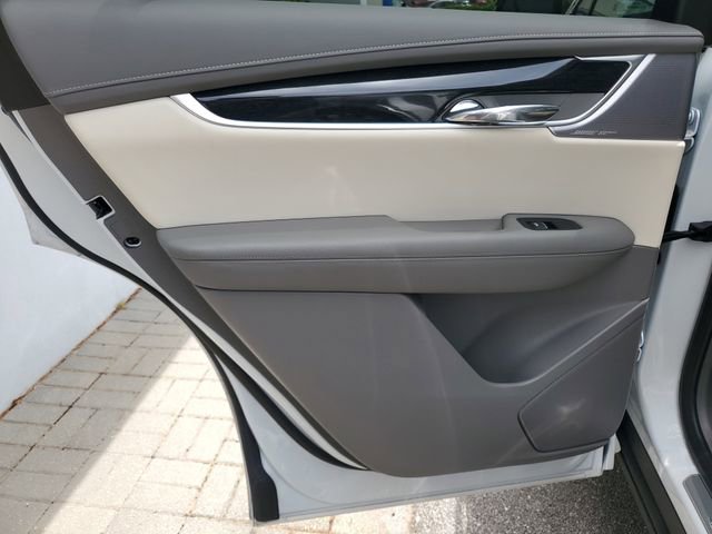 Used 2025 Cadillac XT6 Premium Luxury AWD/4WD image 37