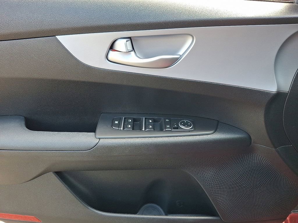 Used 2023 Kia Forte LXS image 13