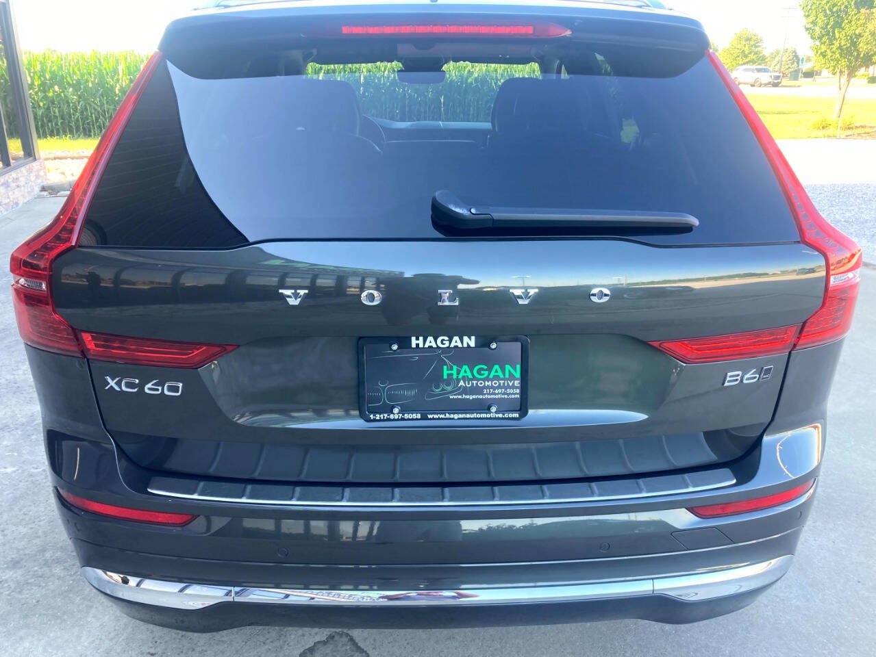 Used 2022 Volvo XC60 B6 Inscription w/ Advanced Package AWD/4WD image 8