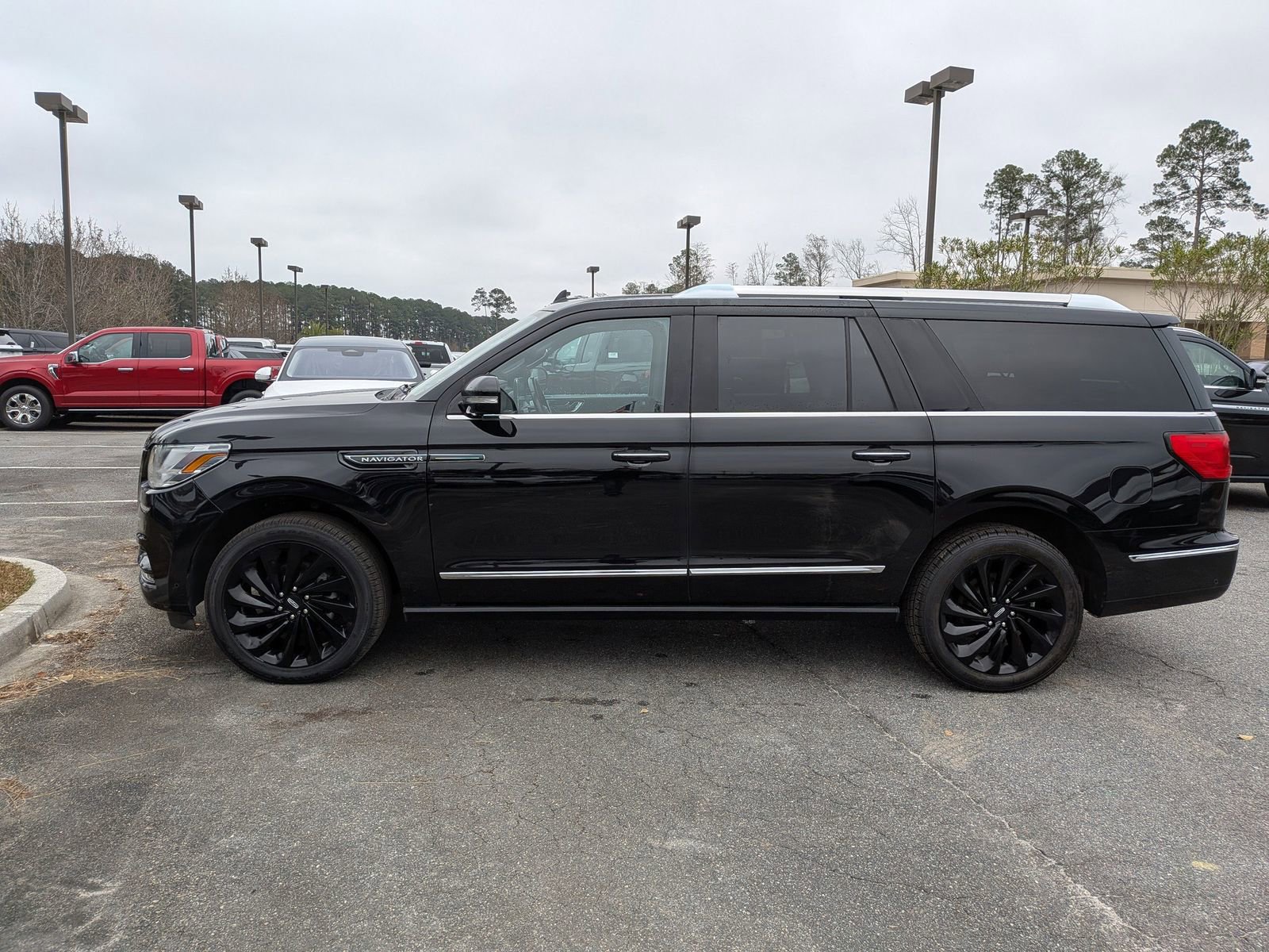 Used 2021 Lincoln Navigator L Reserve image 8