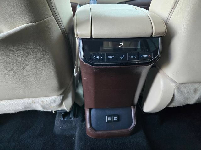 Certified 2020 Toyota Highlander XLE AWD/4WD image 16