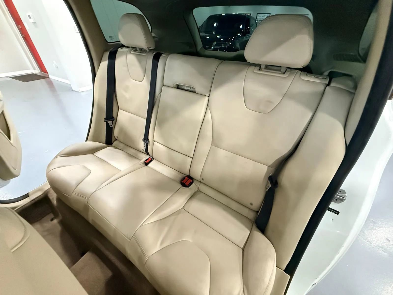Used 2015 Volvo XC60 T5 Premier image 11