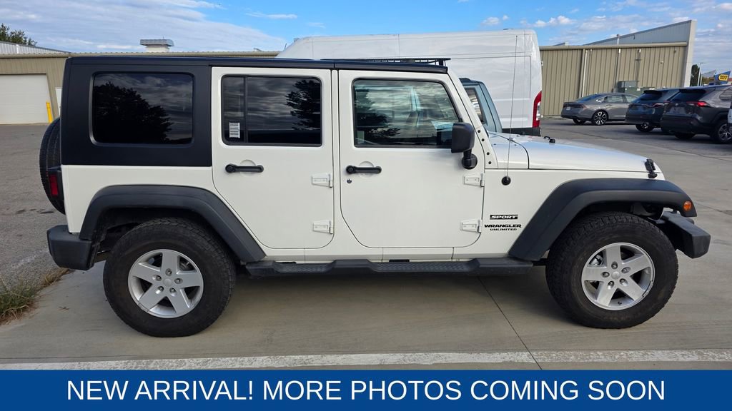 Used 2010 Jeep Wrangler Unlimited Sport image 5