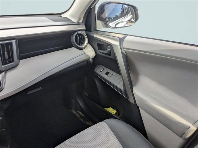 Used 2013 Toyota RAV4 LE image 20