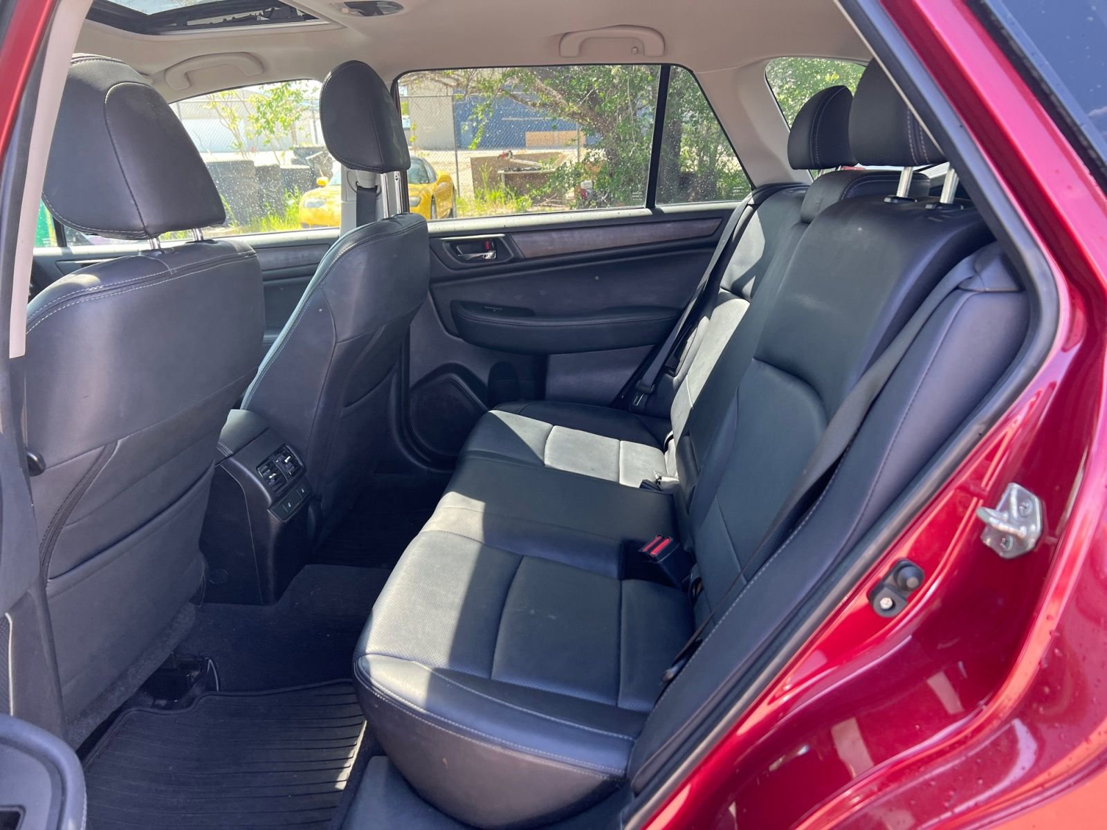 Used 2017 Subaru Outback 2.5i Limited AWD/4WD image 28