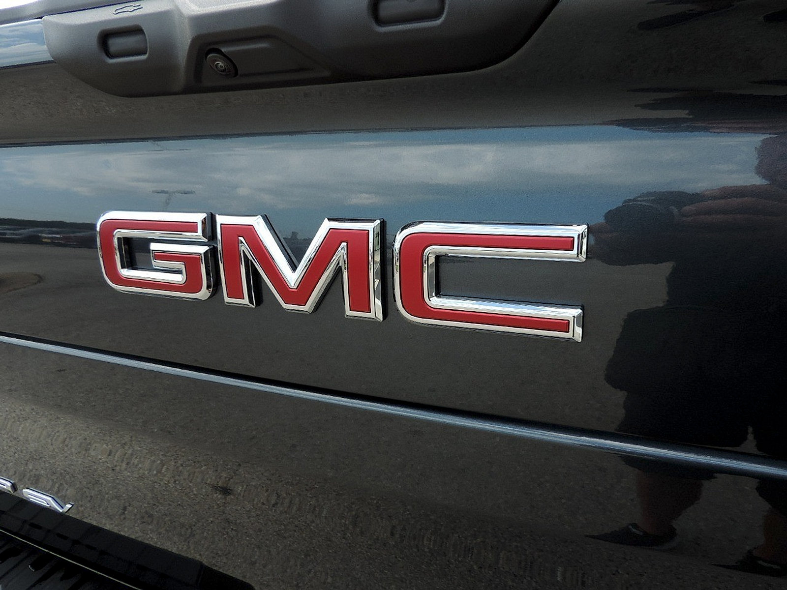 New 2026 GMC Sierra EV Elevation w/ Premium Package AWD/4WD image 10